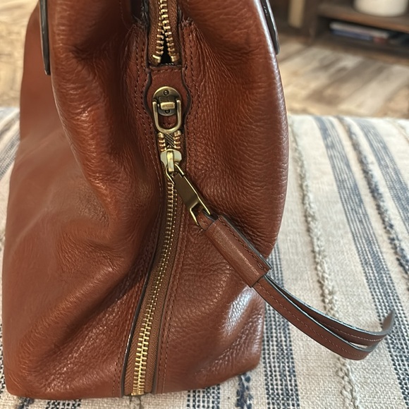 Fossil Concealed Carry Handbag - Picture 4 of 5